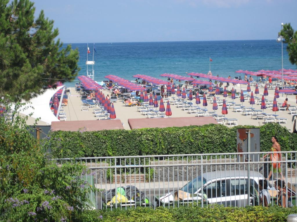 B&B Baia Delle Sirene Giardini-Naxos Zimmer foto